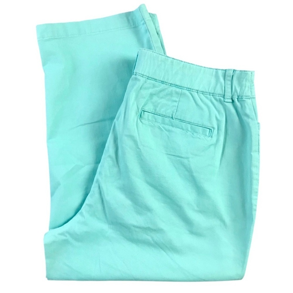Croft & Barrow Classic Fit Light Blue Capri's